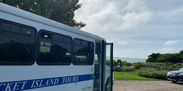 The Signature Tour: a traditional historic tour of Nantucket