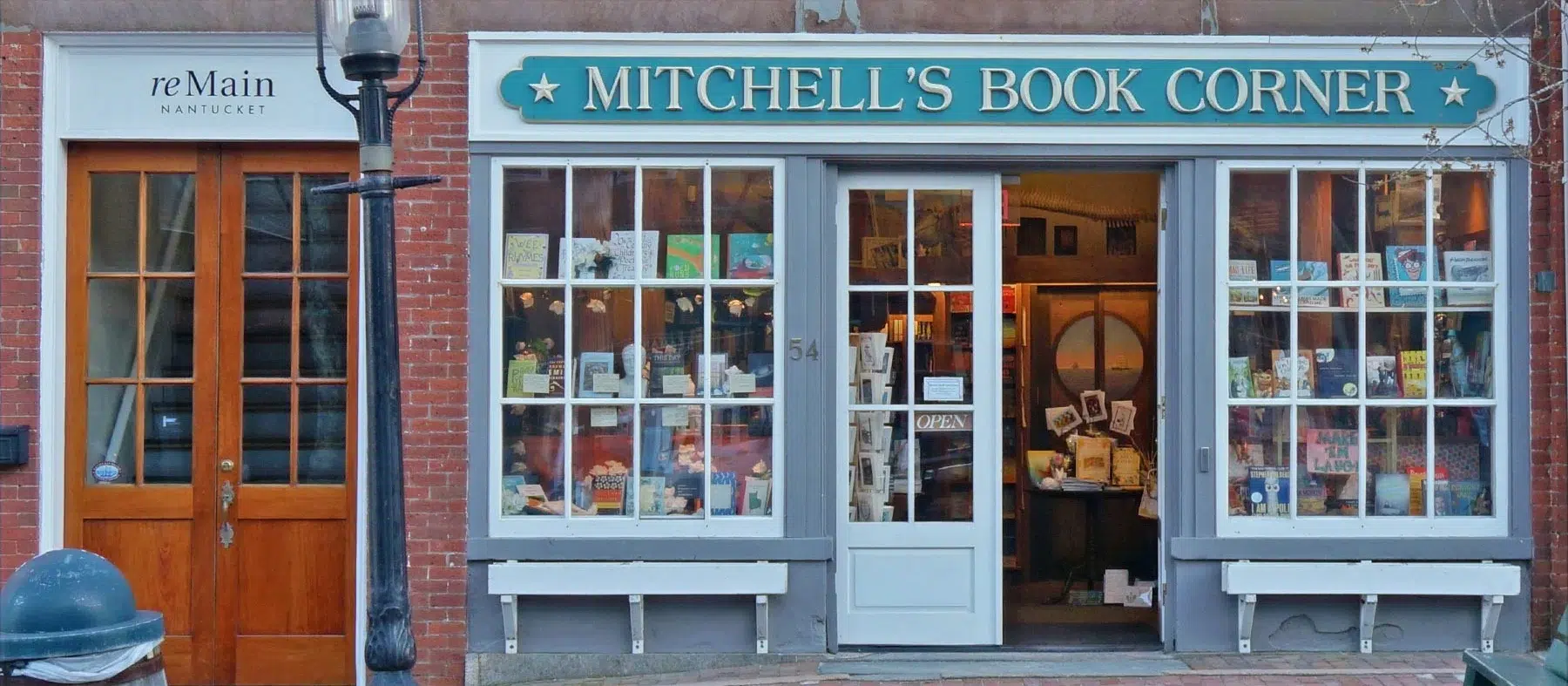 mitchell's Book Corner